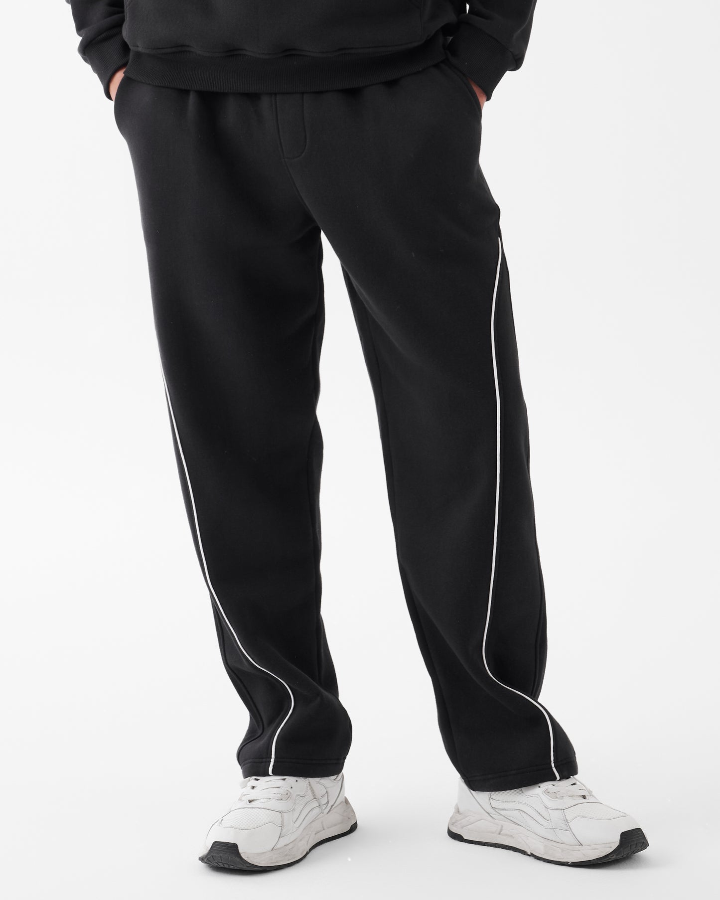 Black Relaxed Wide-Leg Pants - Side Line