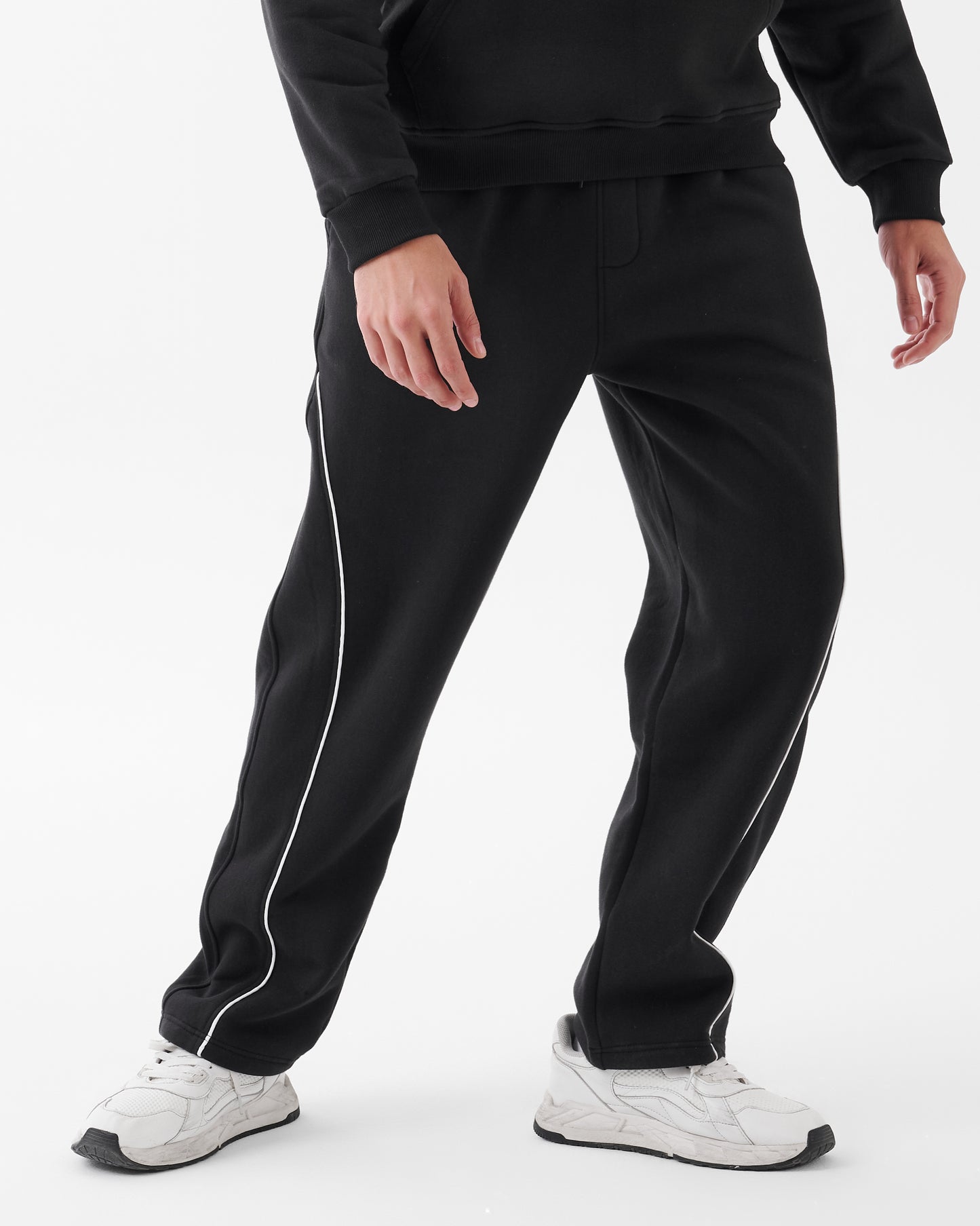 Black Relaxed Wide-Leg Pants - Side Line