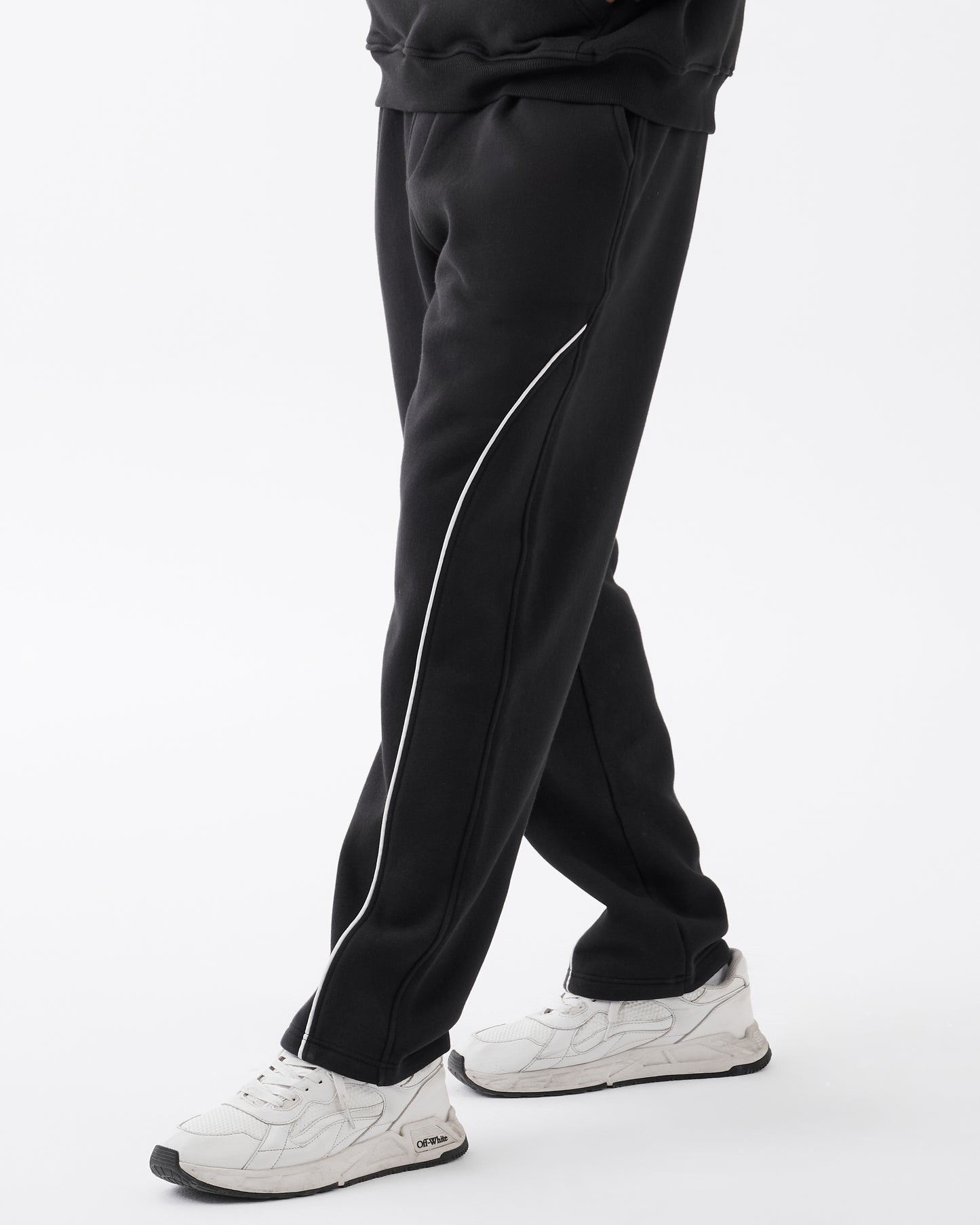 Black Relaxed Wide-Leg Pants - Side Line