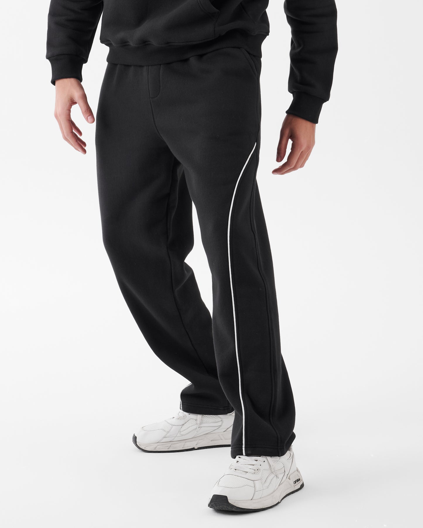Black Relaxed Wide-Leg Pants - Side Line