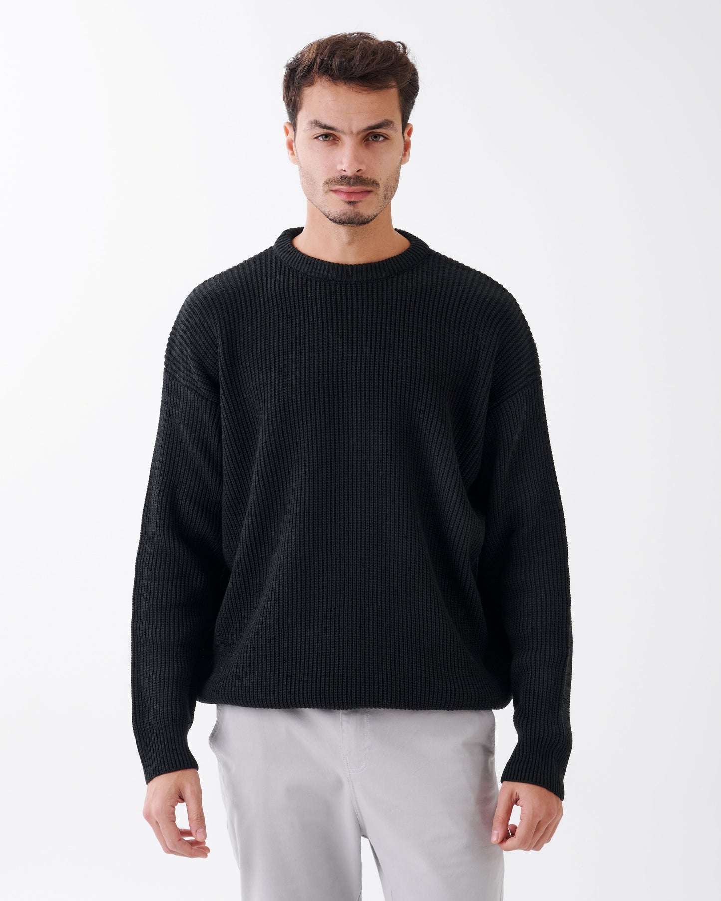 Round Neck Black Comfortable Knitted Sweater